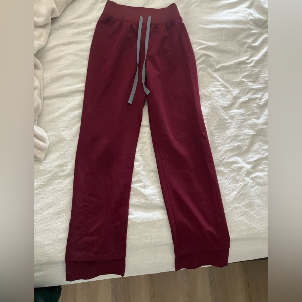 FIGS scrubs XXS burgundy regular size High waisted!